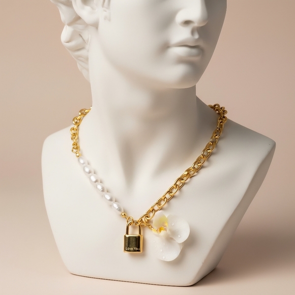 Stunning 18K Gold Plated Freshwater Pearl Necklace with Padlock Charm 🔒 ✨ - Picture 12 of 12